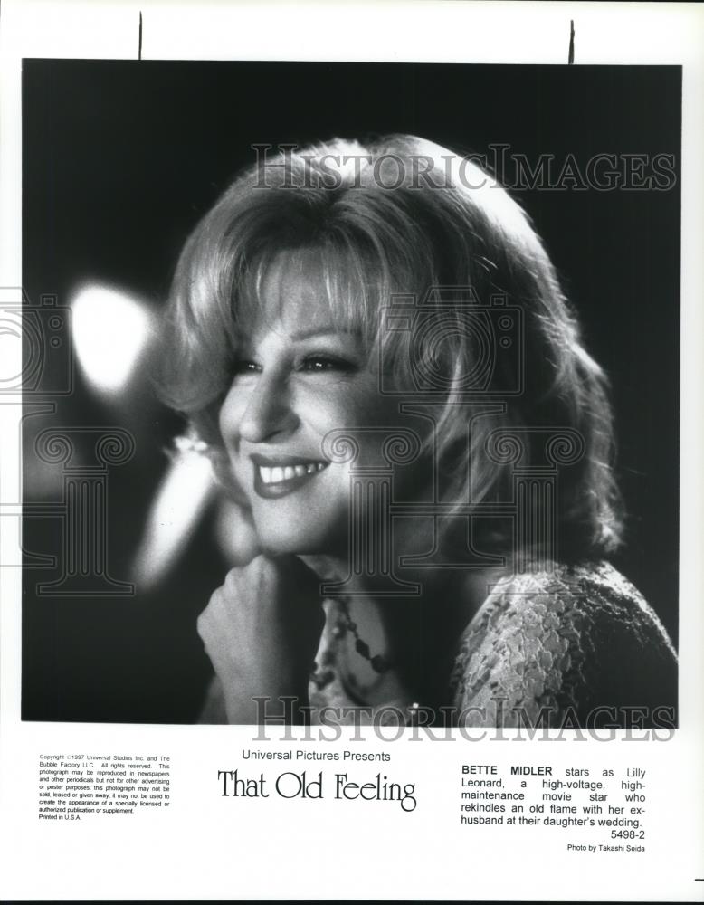 1997 Press Photo Bette Middler in "That Old Feeling" - cvp46683 - Historic Images