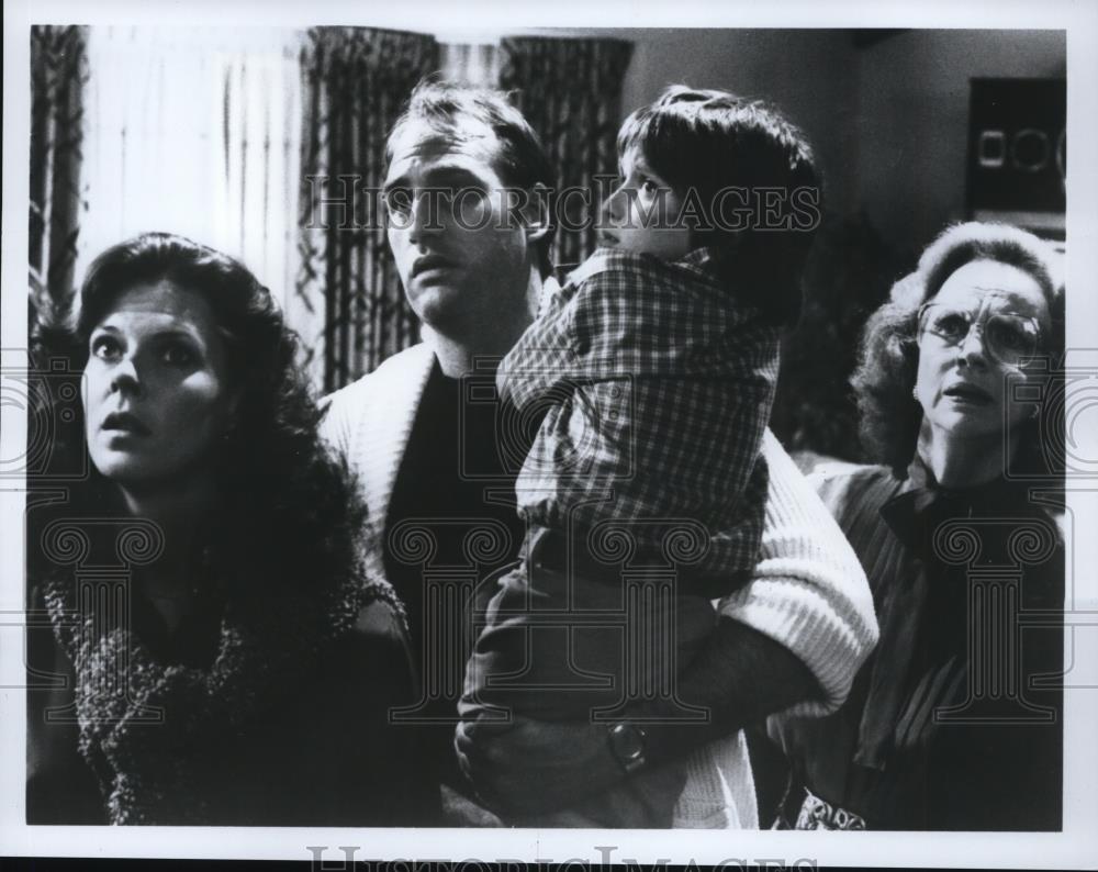 1985 Press Photo Jobeth Williams, Craig T Nelson & Cast of Poltergeist - Historic Images
