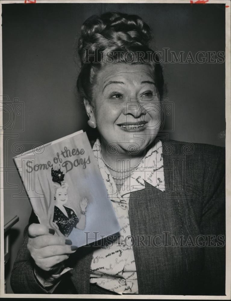 1982 Press Photo Sophie Tucrer - Historic Images