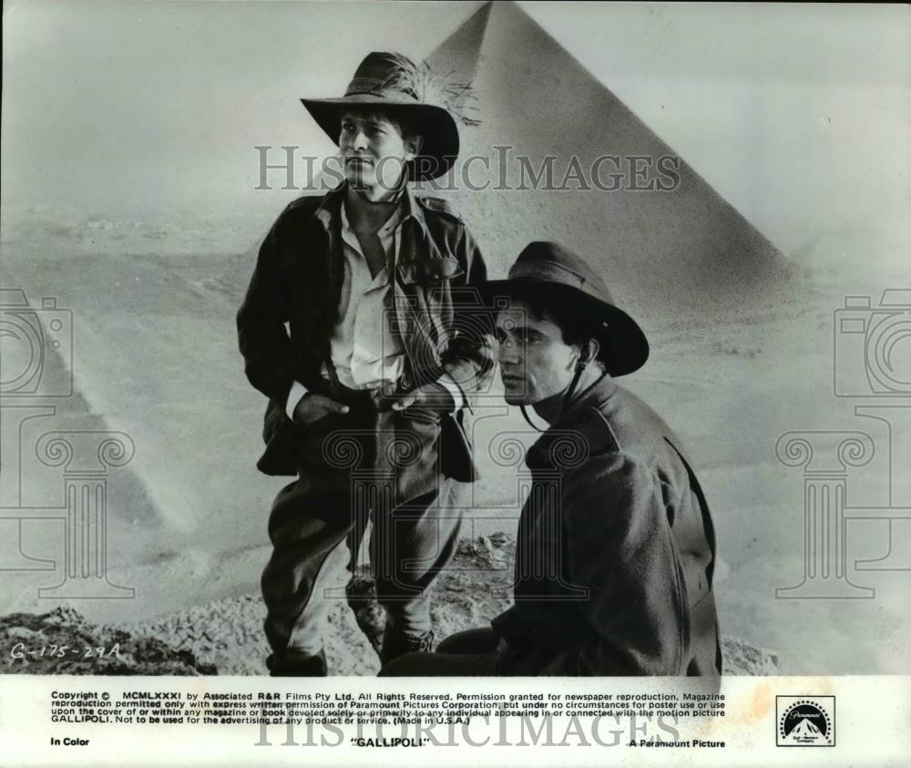 1981 Press Photo Mark Lee Mel Gibson in Gallipoli - cvp45191 - Historic Images