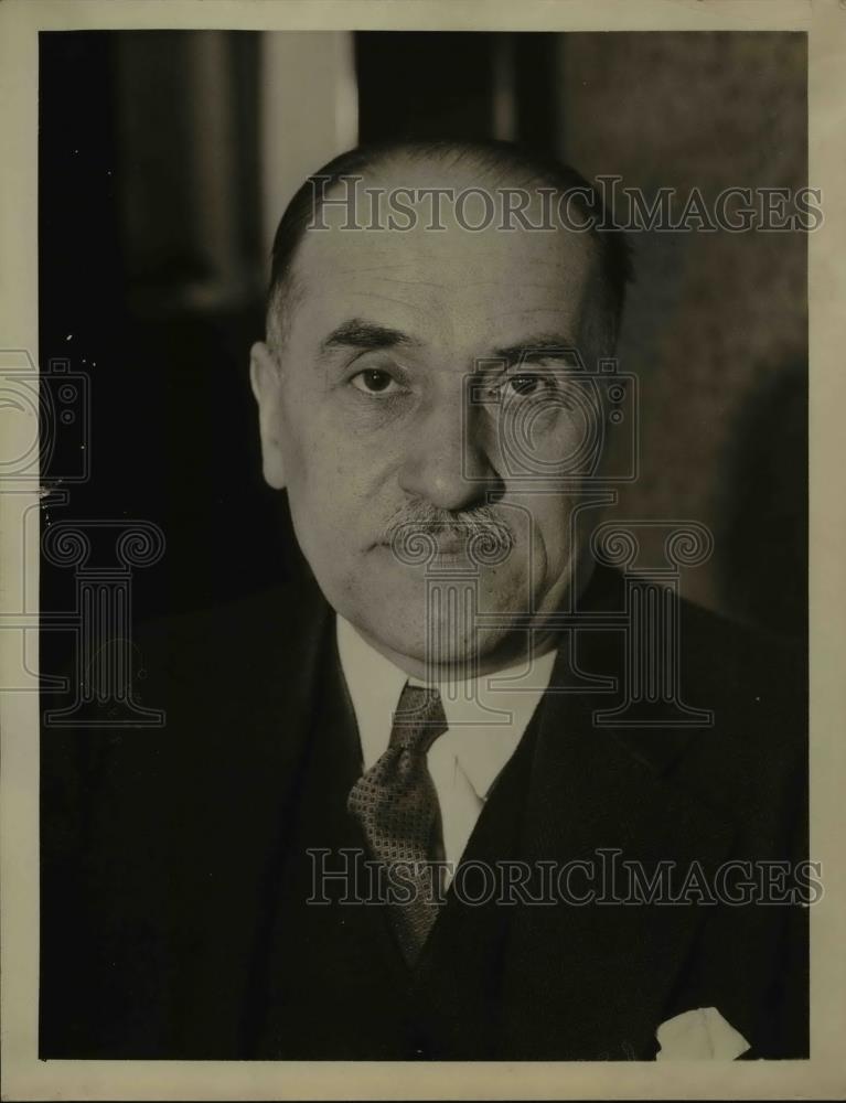 1935 Press Photo General Yakhontoff an author - Historic Images