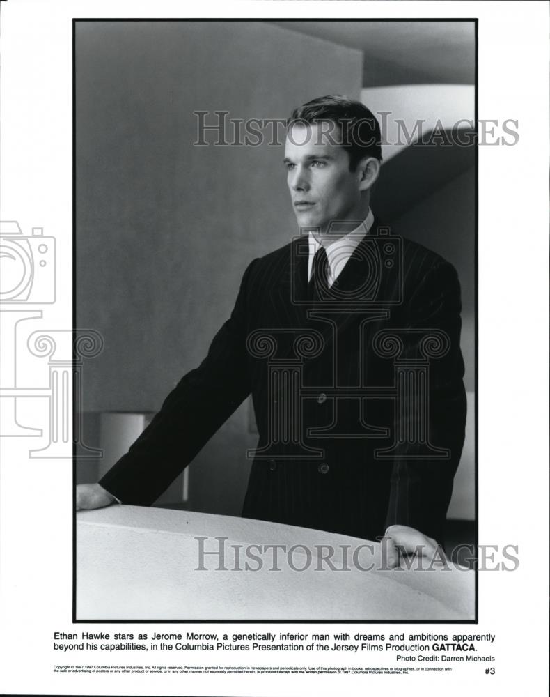 1997 Press Photo Ethan Hawke stars as Jerome Morrow in Gattaca - cvp42324 - Historic Images