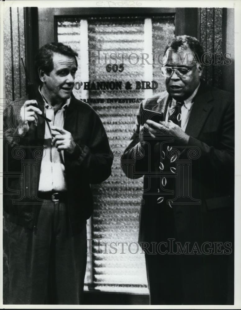 1991 Press Photo Richard Crenna and James Earl Jones star in Pros &amp; Cons - Historic Images