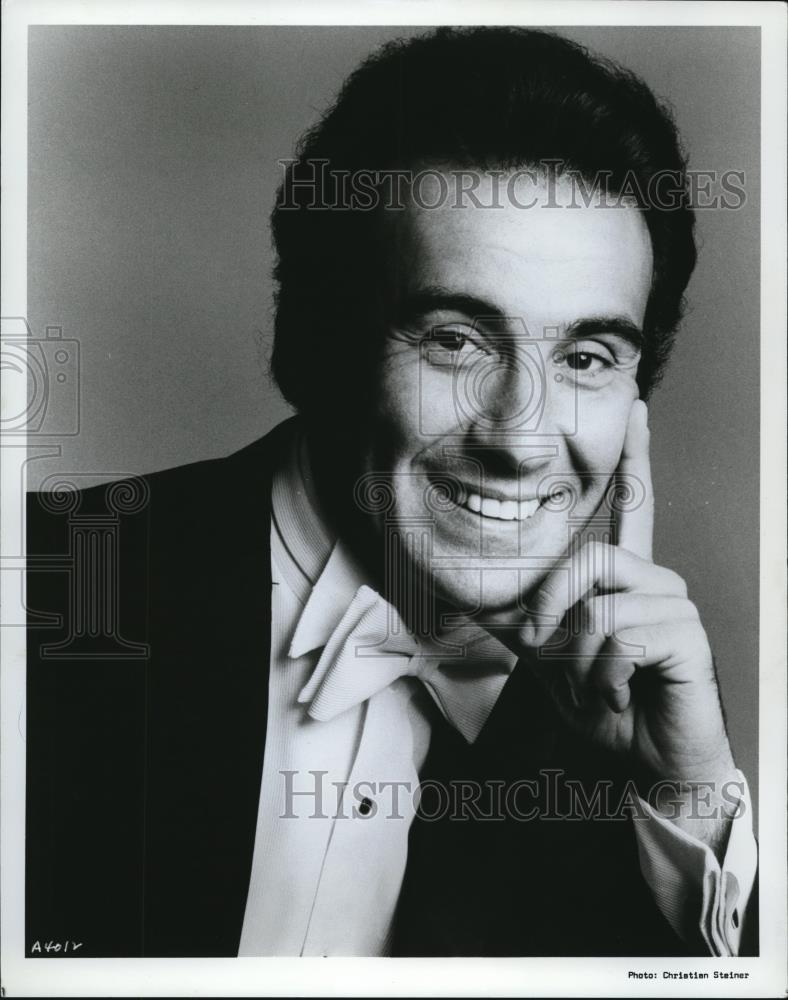 1979 Press Photo Vahan Khanzadian Operatic Tenor Opera Singer - cvp52837 - Historic Images