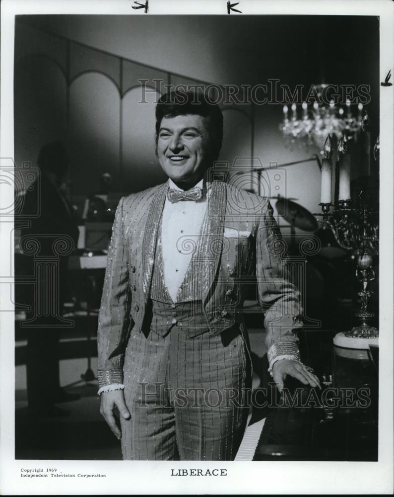 Press Photo Liberace - Historic Images