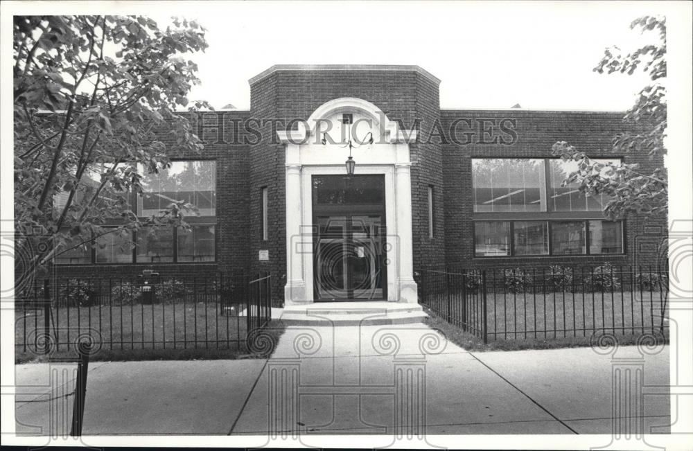 1981 Press Photo The Jefferson Public Library - 304 - Historic Images