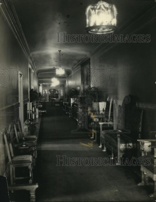 Press Photo Midday Club - 926 - Historic Images