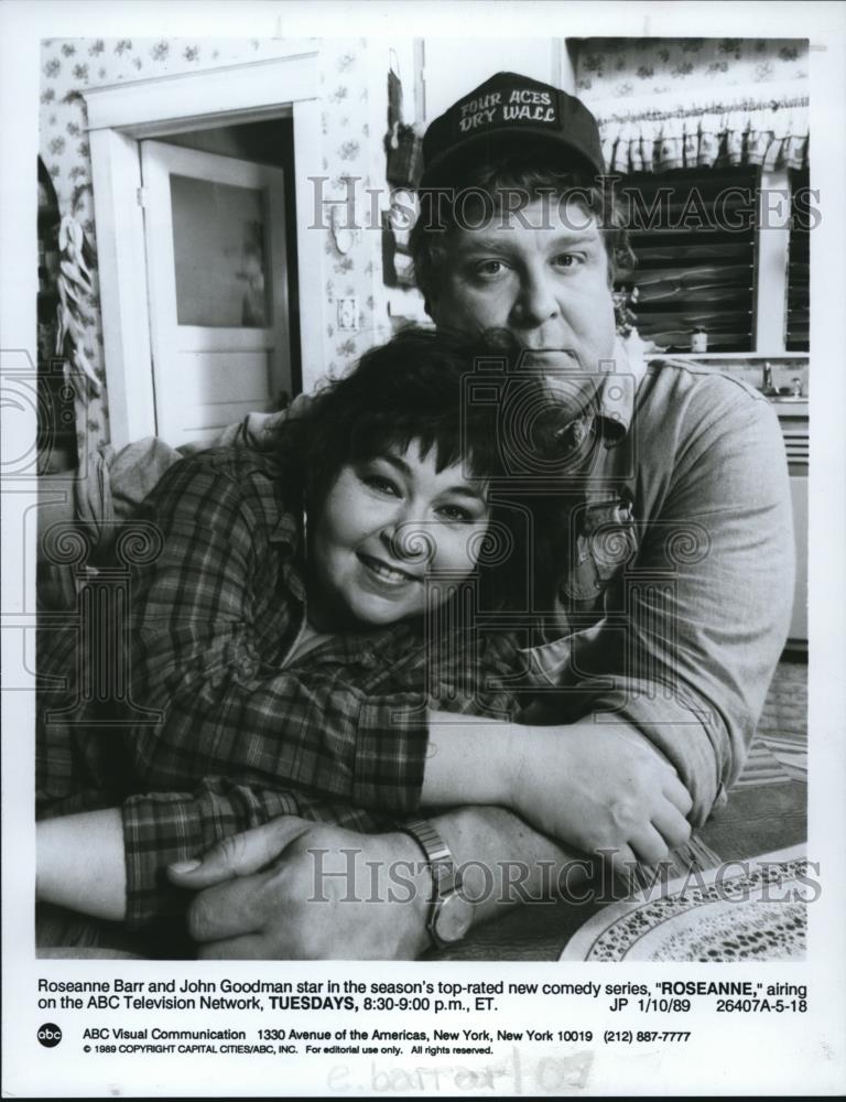 1989 Press Photo Roseanne Barr John Goodman On Roseanne - cvp72085 - Historic Images