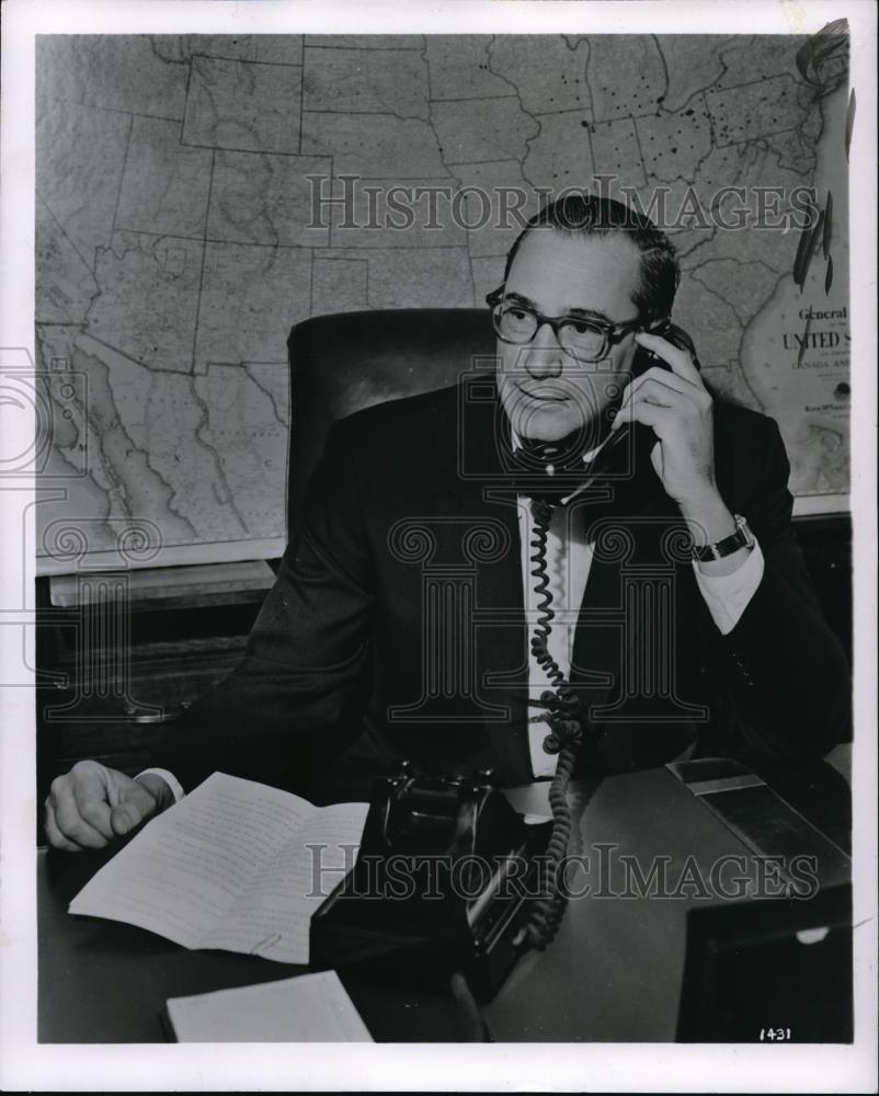 1954 Press Photo George RAichman, President of Richman Brothers - Historic Images