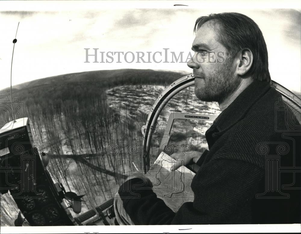 1987 Press Photo Ron Brenneman, wildlife biologist for the Hammermill Paper Co. - Historic Images