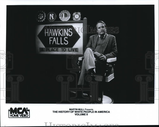 Press Photo Martin Mull presents The History of White People in America Vol 2 - Historic Images