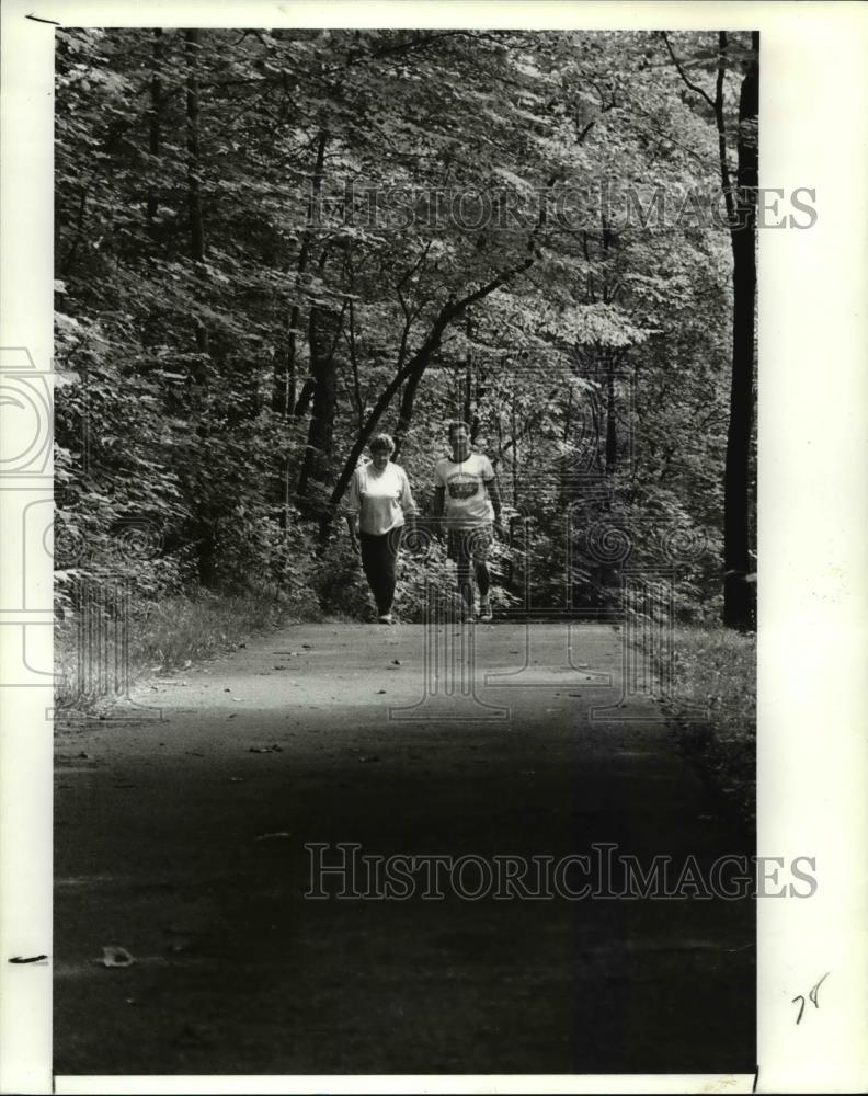 1989 Press Photo Leonard Orban and his wife Doris from Macedonia - Historic Images