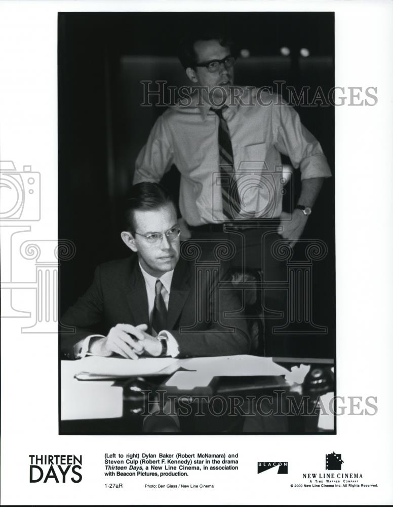 2000 Press Photo Dylan Baker &amp; Steven Culp in Thirteen Days - Historic Images