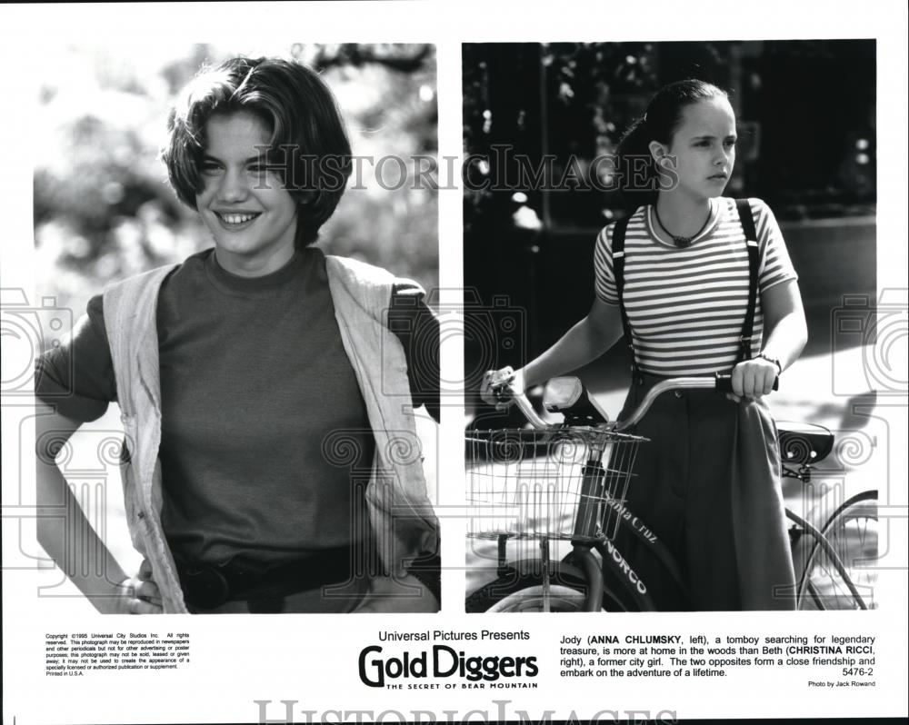 1995 Press Photo Anna Chlumsky in Gold Diggers The Secret of Bear Mountain - Historic Images