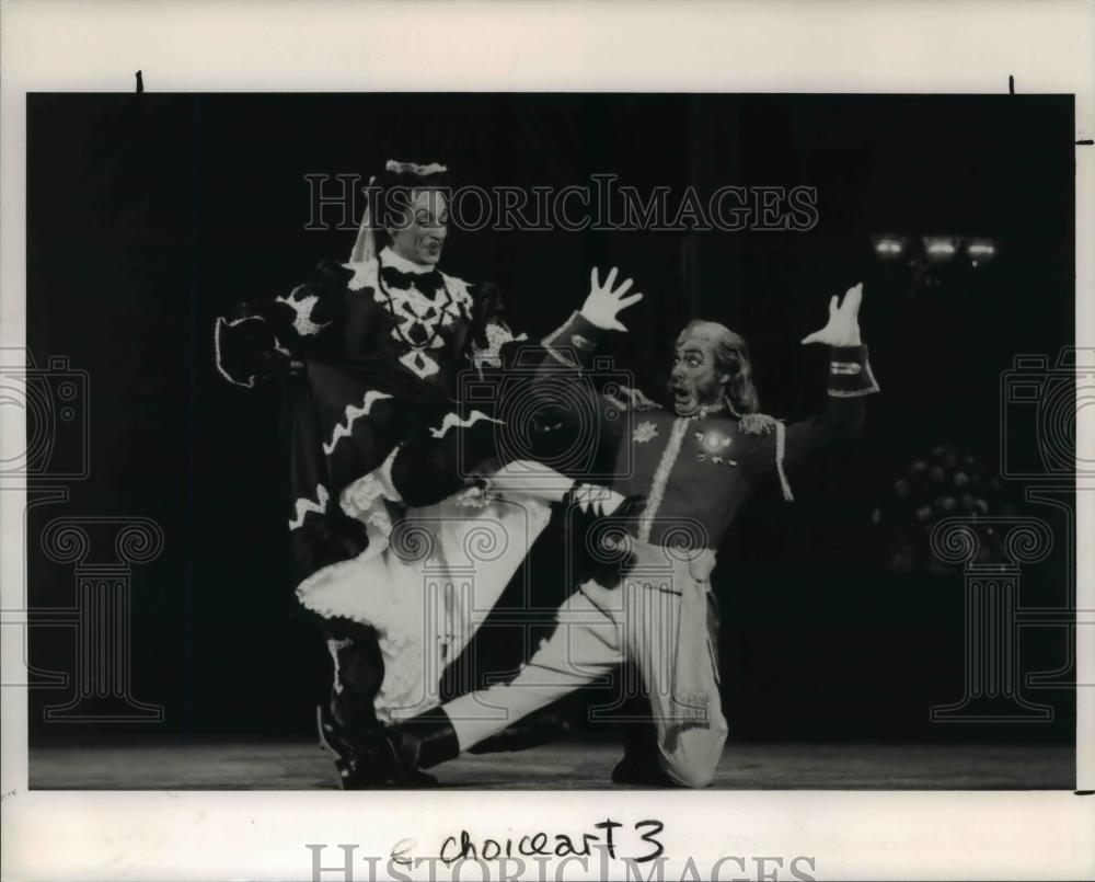 1990 Press Photo Dennis Nahat &amp; Jeffrey Hughes in Graduation Ball. - cva59310 - Historic Images