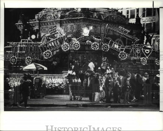 1989 Press Photo Mayor Mike White & Tamera, John Crowley, Hung Phon, Lighting - Historic Images