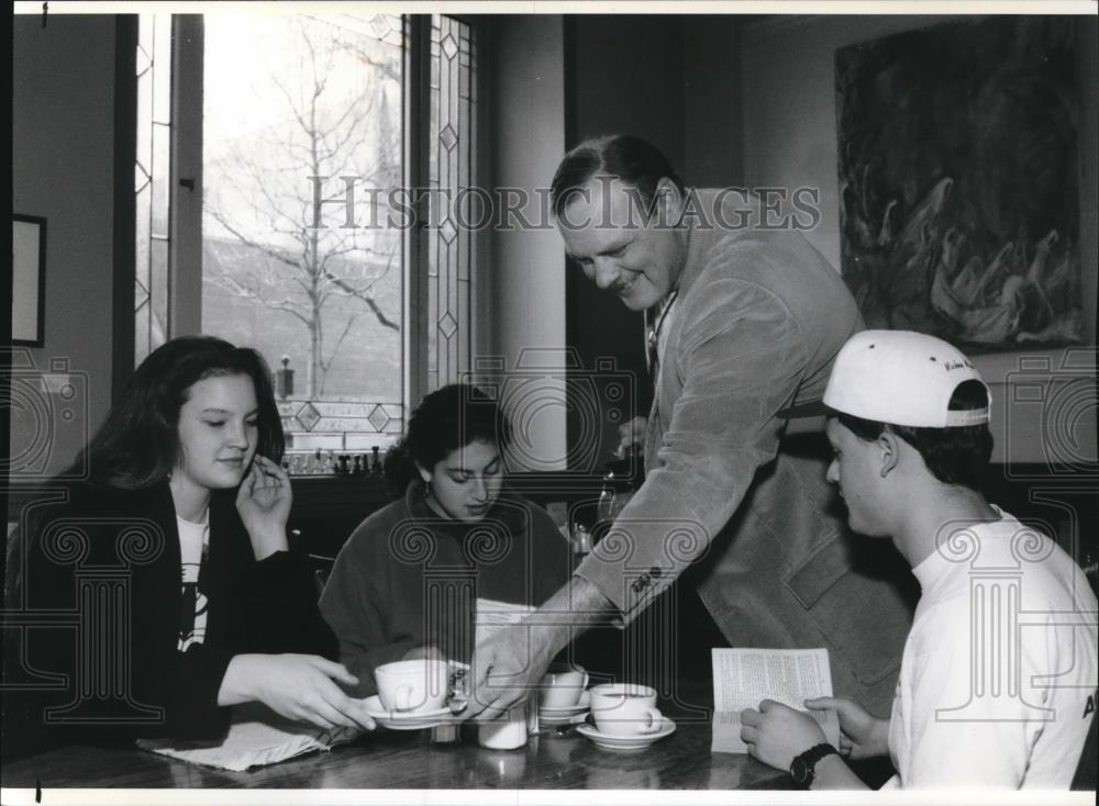 1992 Press Photo Coffee House - Historic Images