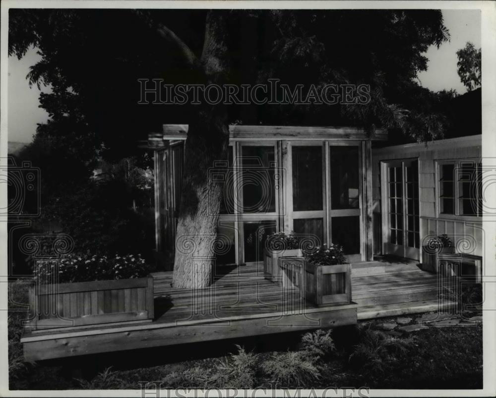 1980 Press Photo Redwood Deck with planters - Historic Images