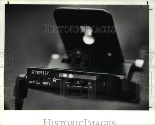 1989 Press Photo The Spybustre rats on the air's radar for driver violations - Historic Images