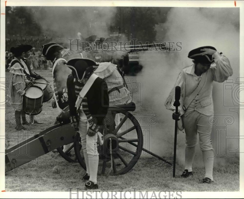 1981 Press Photo A volley fired at the Festival of Freedom - Historic Images