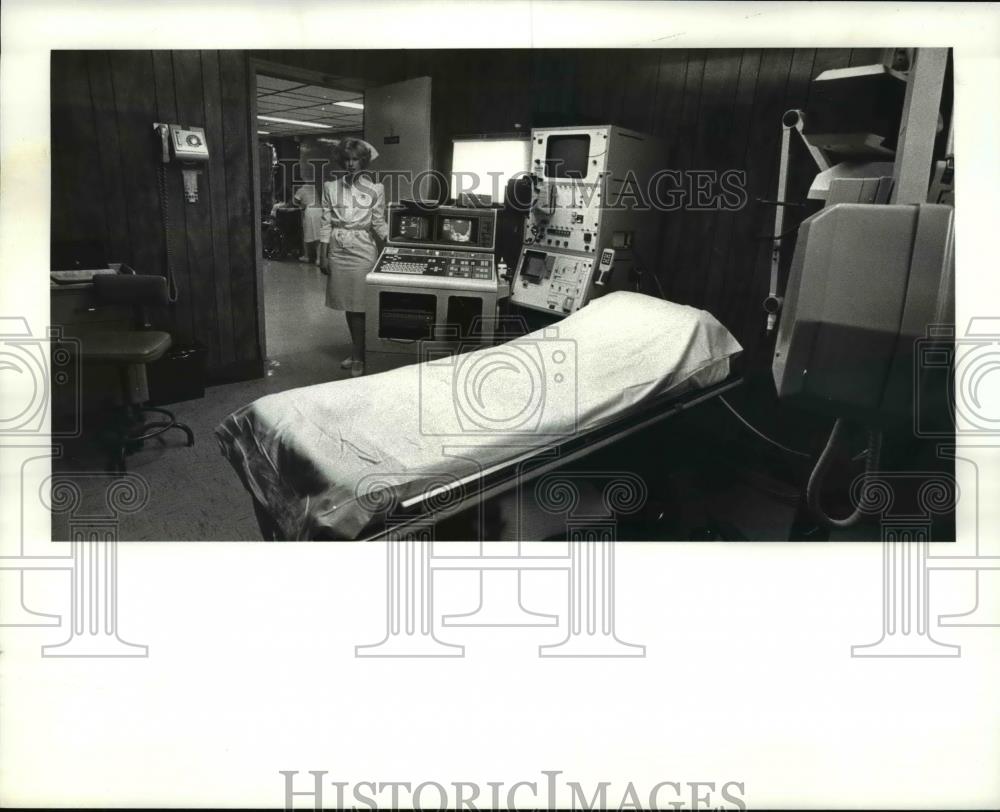 1983 Press Photo Grace Hospital Ultra sound room - Historic Images