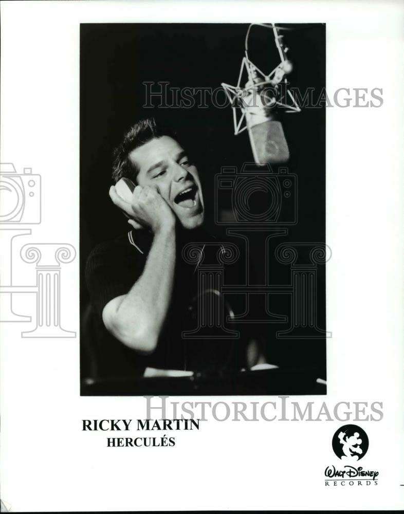 Press Photo Ricky Martin in Hercules - cvp45316 - Historic Images