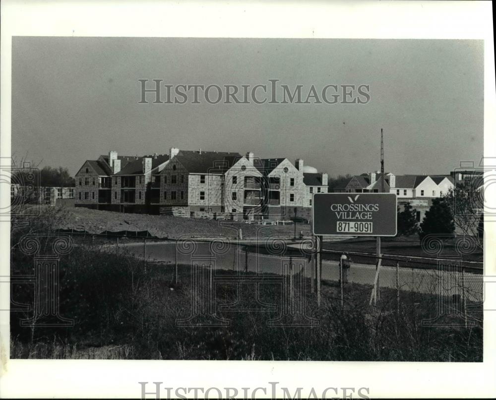 1990 Press Photo The Crossing Village in Westlake - Historic Images