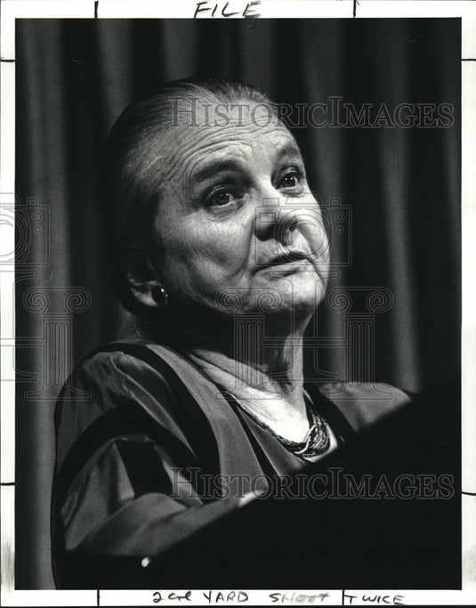 1988 Press Photo President of N.O.W. Molly Yard City Club of Cleveland - Historic Images