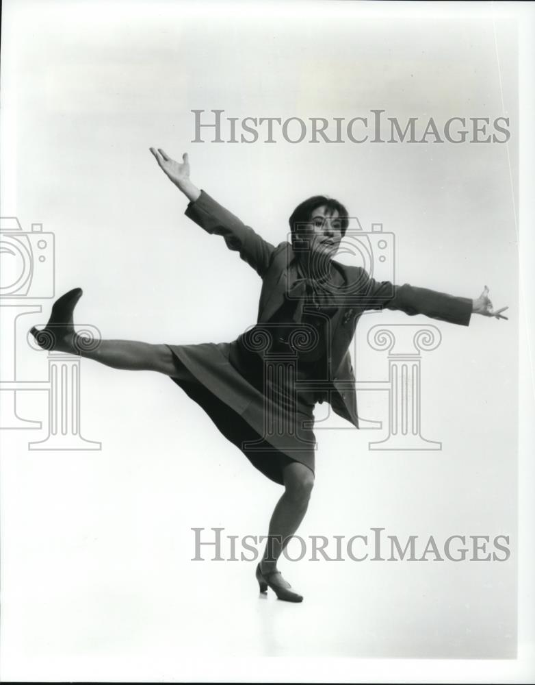 1996 Press Photo Claire Porter in Fund Raiser - cvp48118 - Historic Images