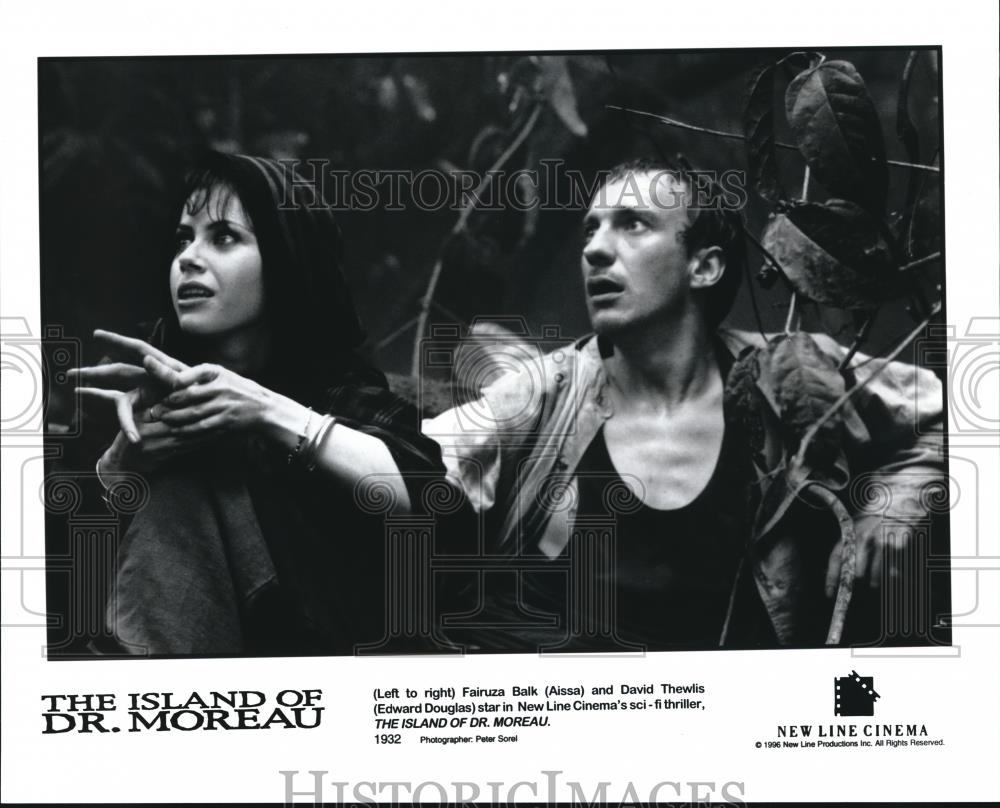 1996 Press Photo Aissa, Edward Douglas in The Island of Dr. Moreau - Historic Images