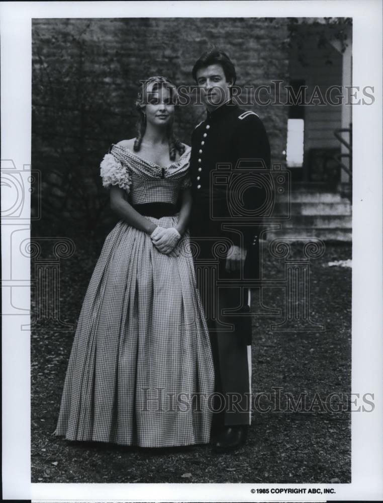 1985 Press Photo Wendy Kilbourne and James Read in North and South - cvp58851 - Historic Images