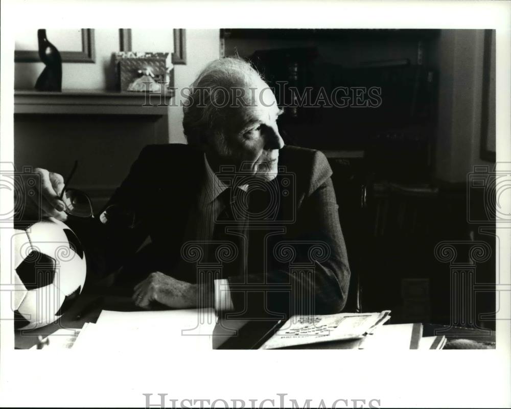 1994 Press Photo Jan Rubes in On My Own - cvp45131 - Historic Images