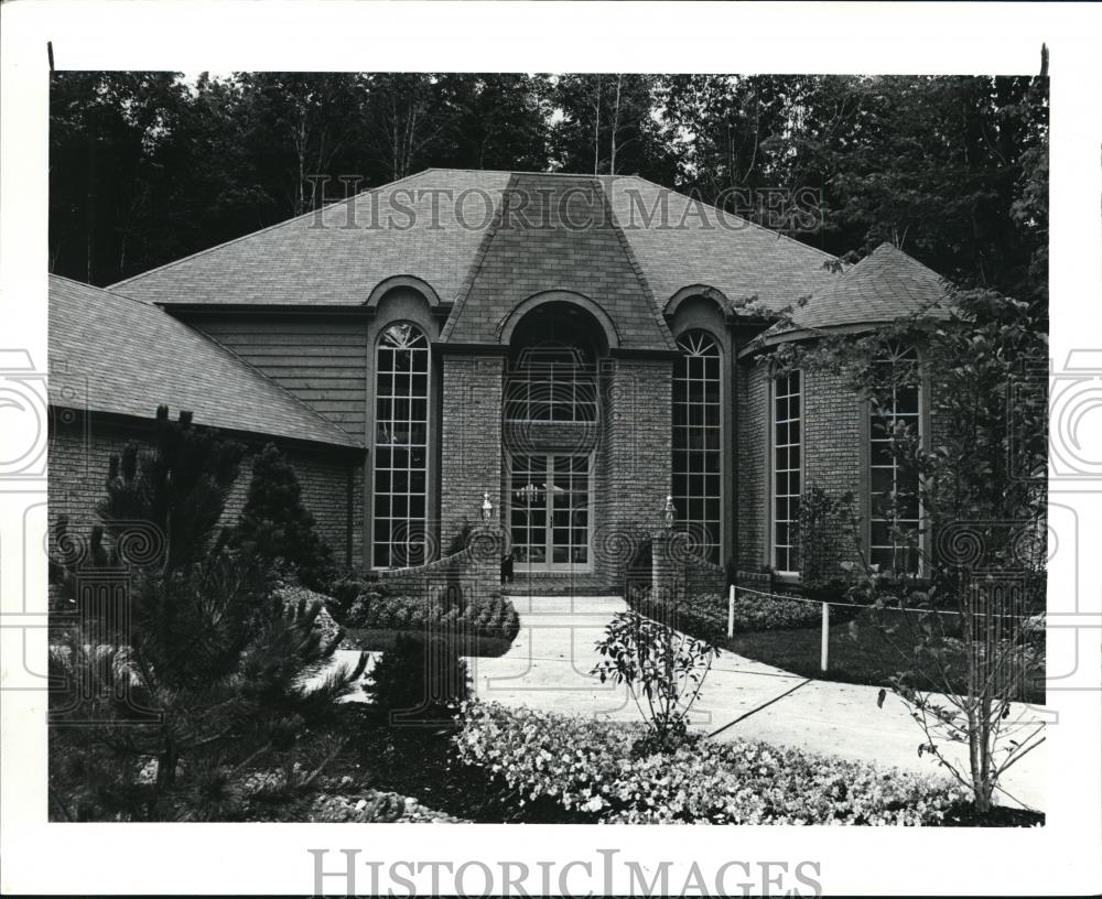 1985 Press Photo Huntington Woods, homearama, exterior of model Atona Bldrs - Historic Images