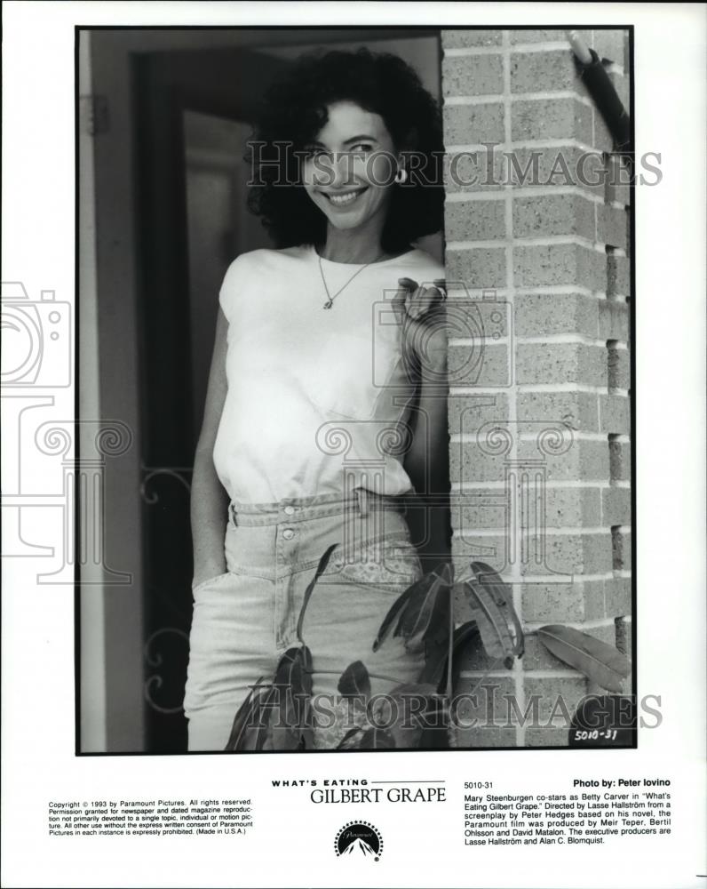 1993 Press Photo Mary Steenburgen in What&#39;s eating Gilbert Grape - cvp45031 - Historic Images