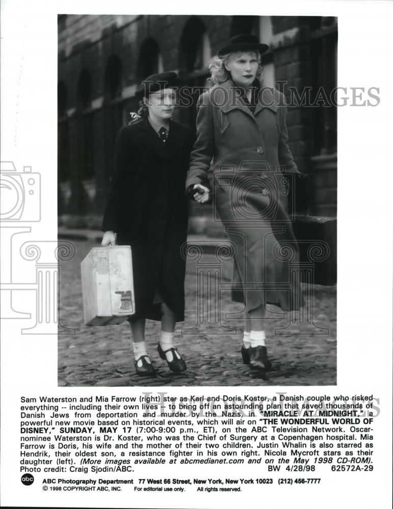 1998 Press Photo Sam Waterston and Mia Farrow star in Miracle at Midnight - Historic Images