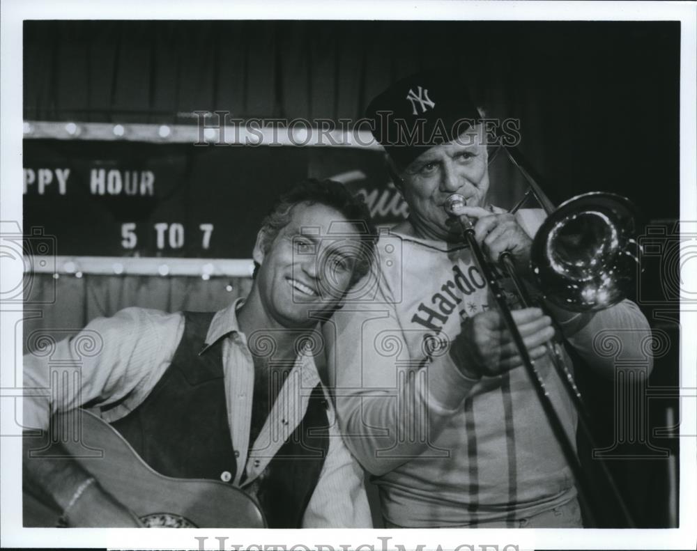 1984 Press Photo Larry Gatlin and Brian Keith star in Hardcastle & McCormick - Historic Images