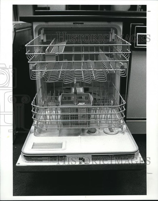 1988 Press Photo General Electric Dishwater twenty eight hundred model - Historic Images