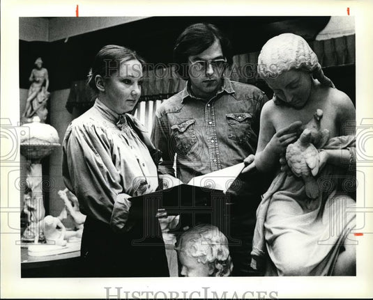 1979 Press Photo Mr. and Mrs. David Williamson at the Fowick Collection preview - Historic Images