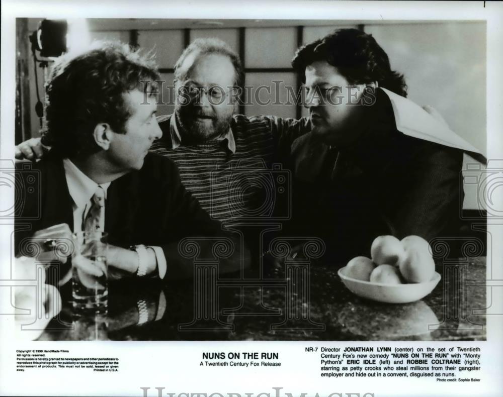 1990 Press Photo Jonathan Lynn Eric Idle Robbie Coltrane &quot;Nuns On The Run&quot; - Historic Images