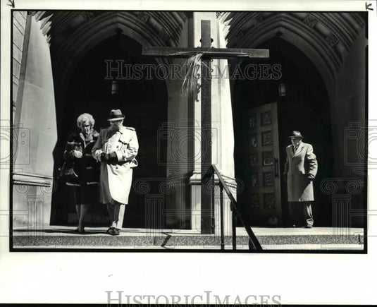 1986 Press Photo Good Friday - Historic Images