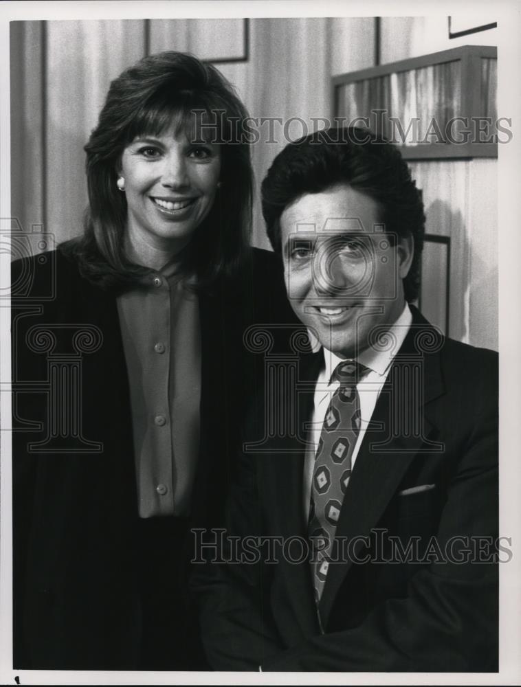 1991 Press Photo Robb Weller and Lisa Specht co-host Trail Watch TV show - Historic Images