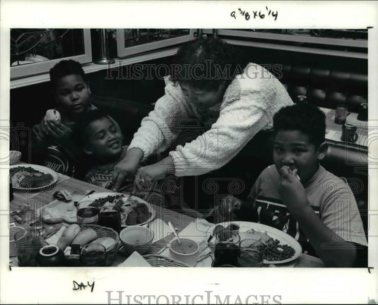 1991 Press Photo Janis Hill, Juaneal Jenkins, Mackeney Scott & Janis Hill - Historic Images