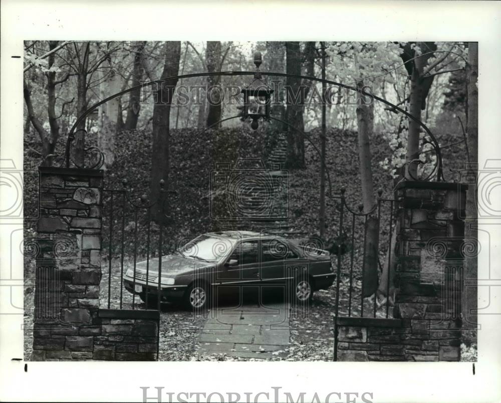 1988 Press Photo Peugeot 405 - Historic Images