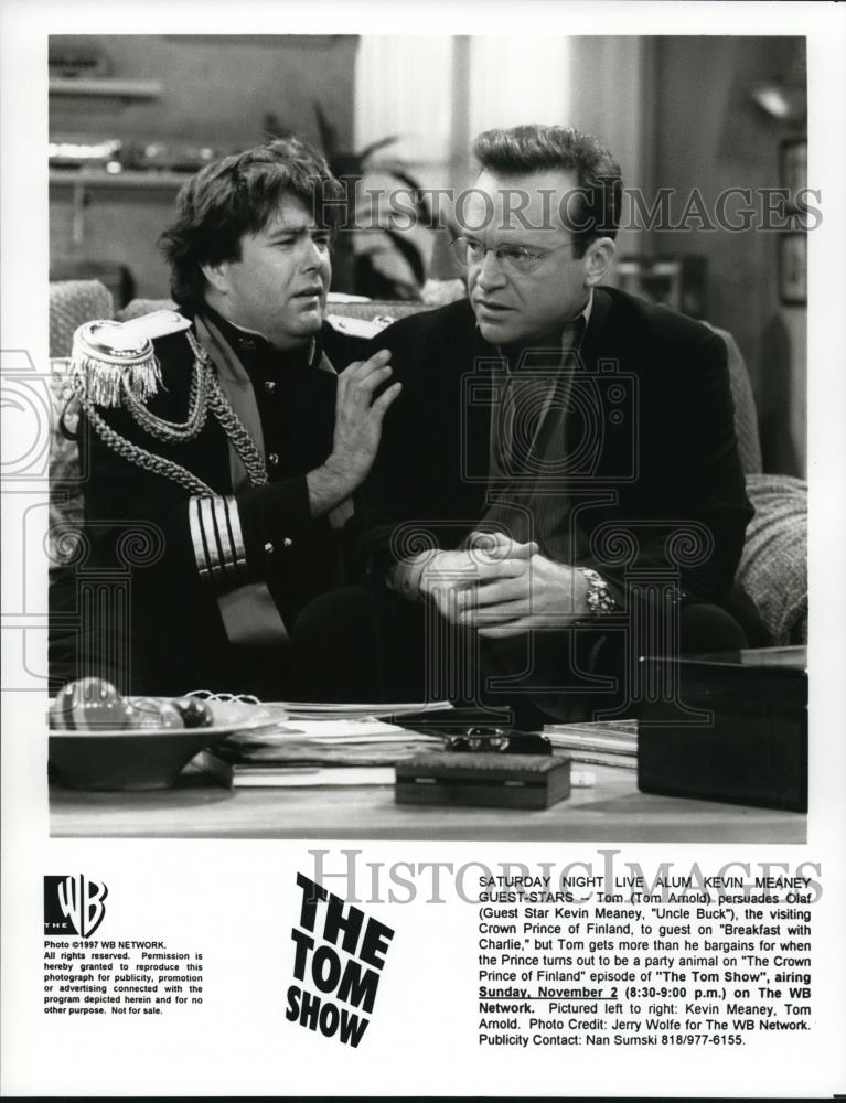 1997 Press Photo Tom Arnold and Kevin Meaney star in The Tom Show - cvp50805 - Historic Images