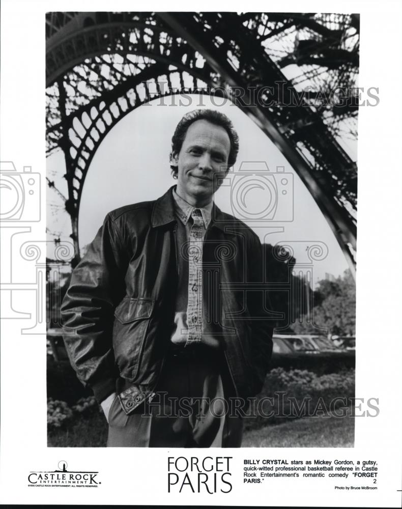1996 Press Photo Billy Crystal stars as Mickey Gordon in Forget Paris - Historic Images