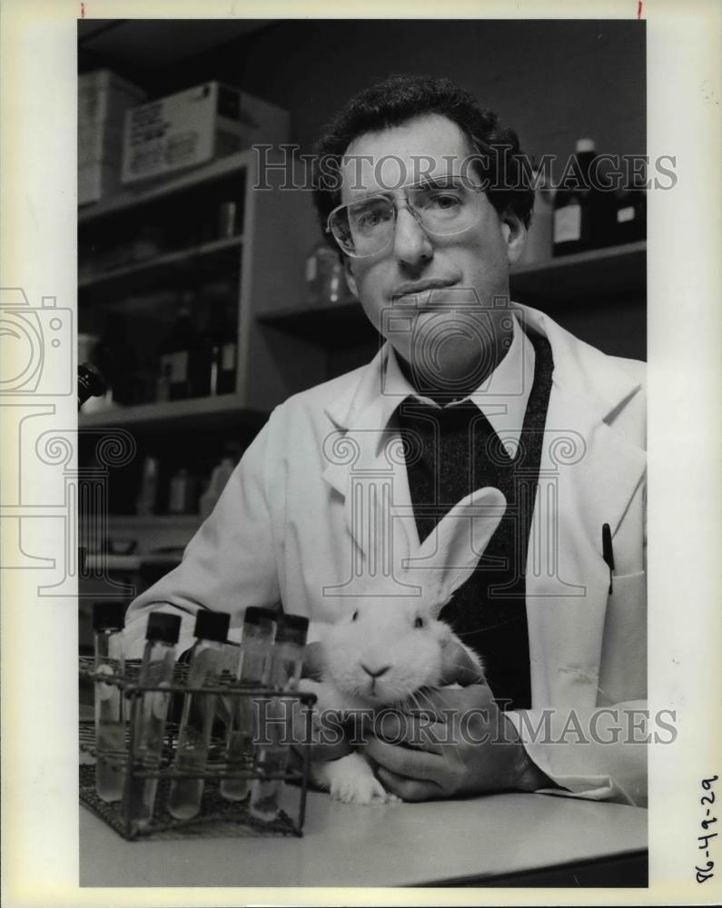 1986 Press Photo Dr Jerald Silverman - Historic Images