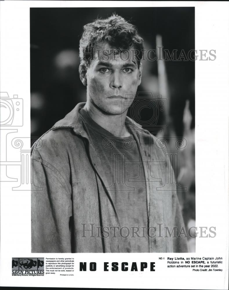 1994 Press Photo Ray Liotta stars as John Robbins in No Escape - cvp52328 - Historic Images