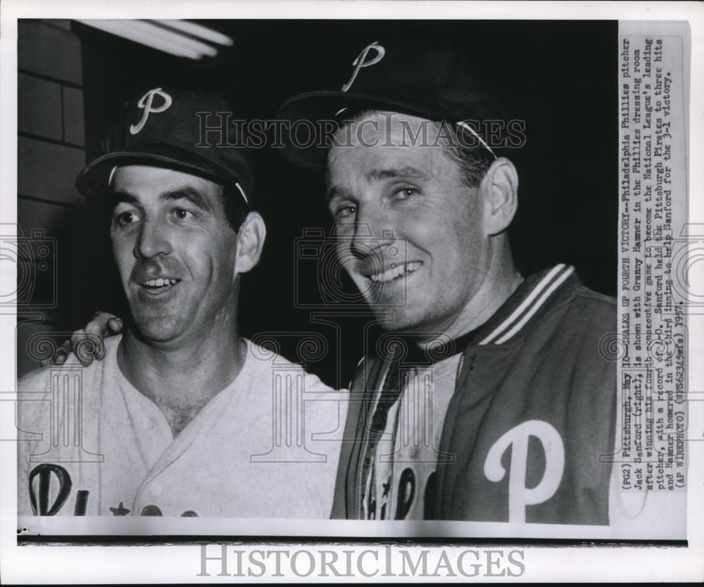 1957 Press Photo Phillies Pitcher Jack Sanford Chalks Up Fourth Victory - Historic Images