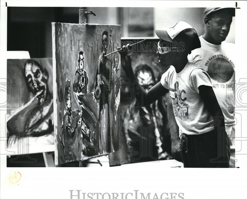 1989 Press Photo Christopher Ellis paints with oils and teacher Michael Greens - Historic Images