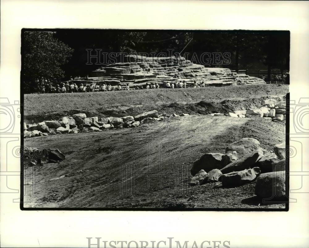 1983 Press Photo The African construction at Cleveland Metropark zoo - 347 - Historic Images